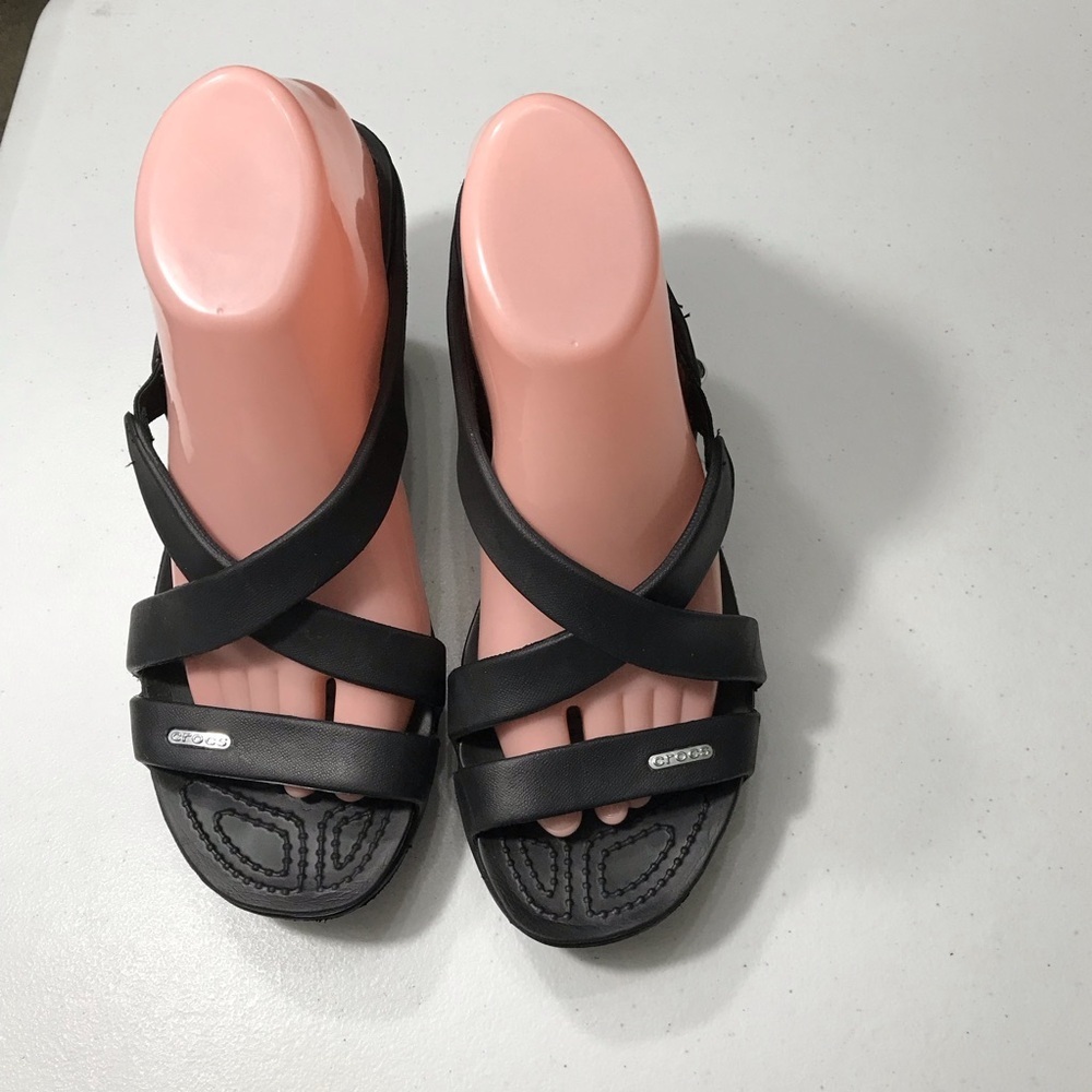 CROCS Black Strappy Sandals Size 9 SB-01